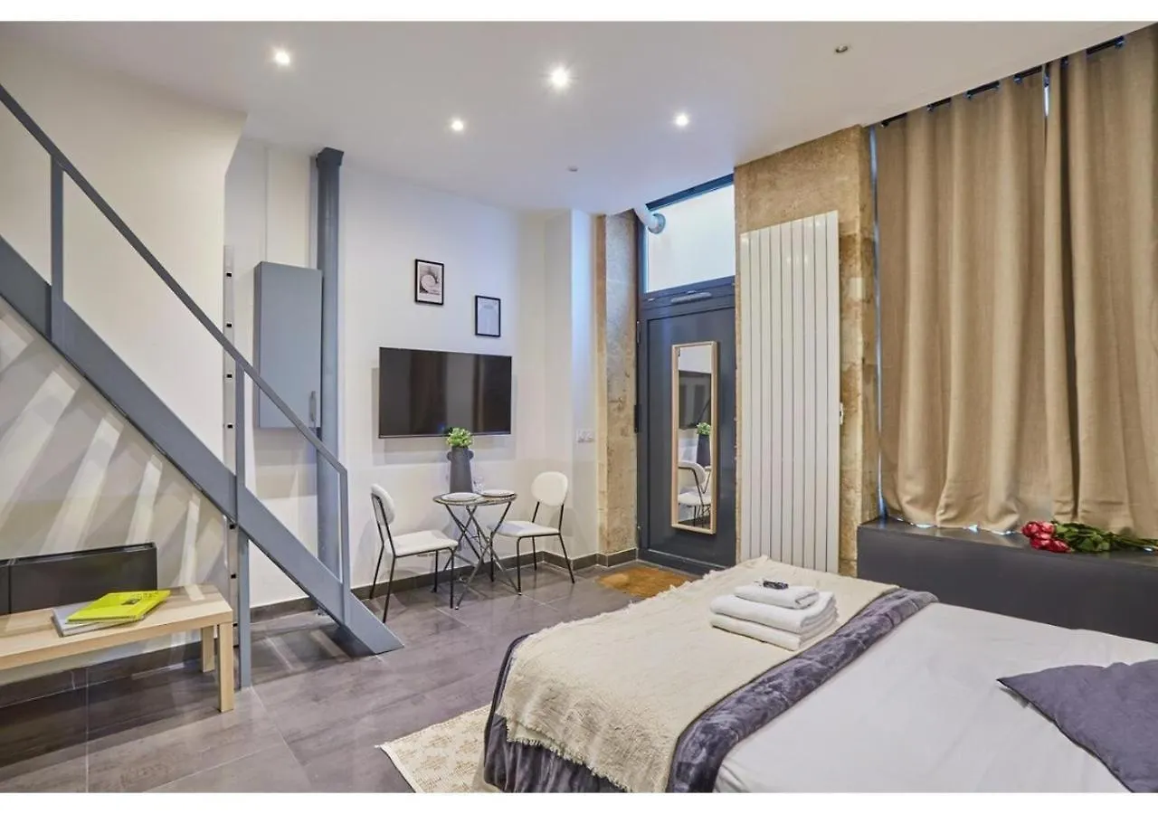 Apartament Center Of Montmartre By Prestige Paryż